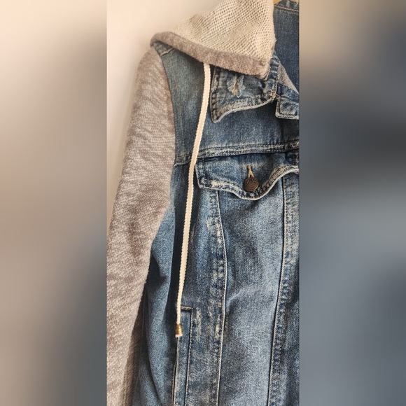 Free People Blue Denim Jacket with Gray Sleeves And Hoodie Sz L - Picture 4 of 7